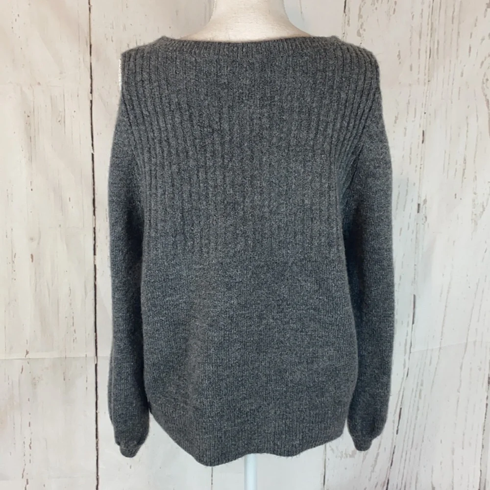 Abercrombie & Finch sweater - Picture 5 of 8